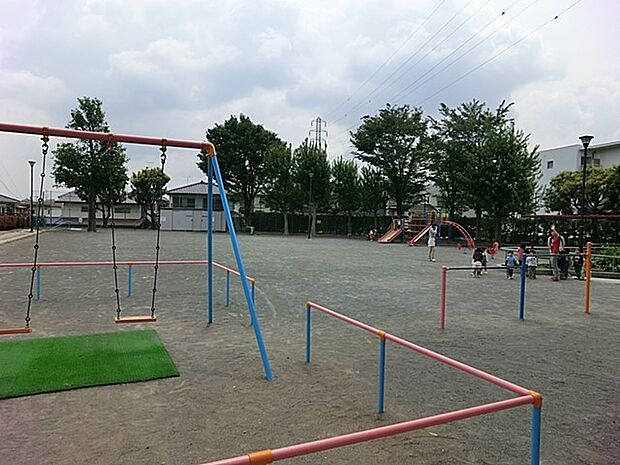 六ツ川二丁目第一公園(約300m)