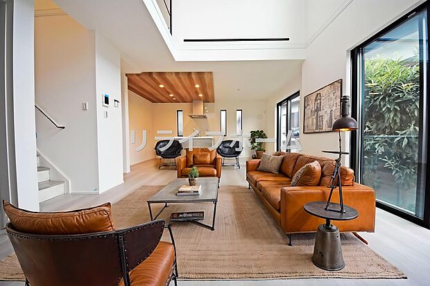 豊かな光が照らすこの場所は、たわいもない会話を楽しみ、ゆったりとした時間を過ごす場所。家族の日常が刻まれる大切な空間です。※本画像はAIがCGで家具作成しております。（３号棟）