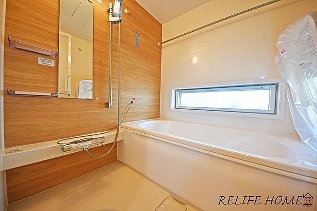 【浴室施工例】ゆったりと足を伸ばして入れるお風呂で、1日の疲れを癒していただけます。