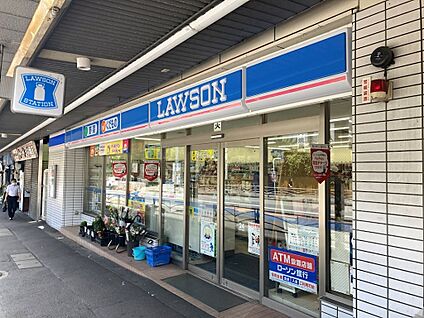 ローソン京急田浦駅前店 1000m