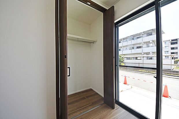 【収納】広々とした空間となっておりますのでどこに何をしまったのかが一目で分かります。(1号棟)