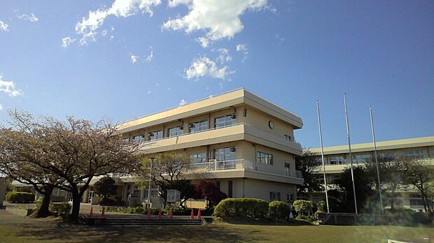 町田市立大蔵小学校(約1,400m・徒歩18分)