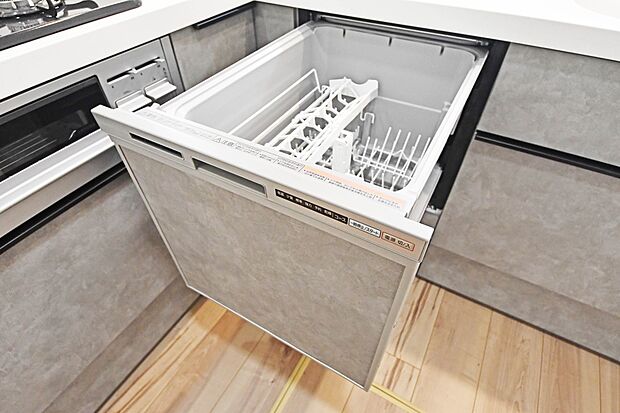 【食器洗い乾燥機】手洗いに比べ使用水量はごくわずか!手洗いよりも高い水温・パワフルな水流で洗うため手で洗いにくいものもお任せ♪手荒れの心配も解消いたします!(1号棟)