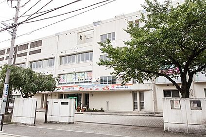 川崎市立南加瀬中学校 570m(8分)