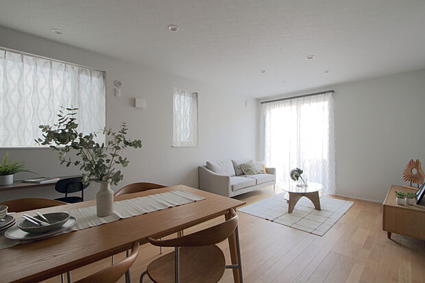 MODEL HOUSE NO.5 限定【新生活応援キャンペーン】
しい暮らしをさらに充実させるために、特別なプレゼントをご用意しました!新生活を素敵にスタートするためのサポートを全力で応援します。