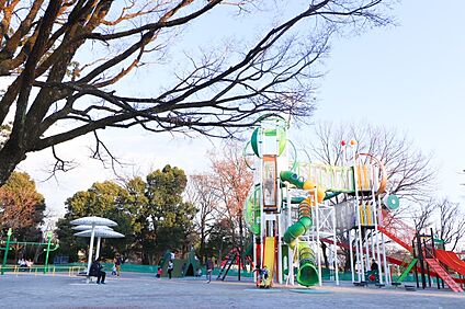 朝宮公園 630m(徒歩8分)