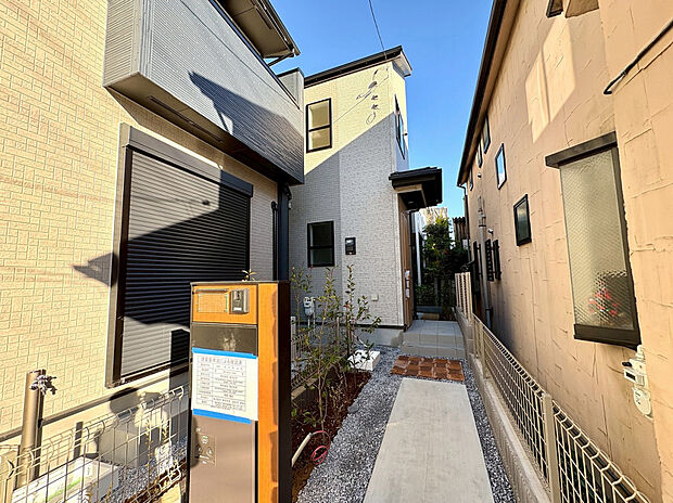 【5号棟外観(2025年11月撮影)】まもなく完成です!