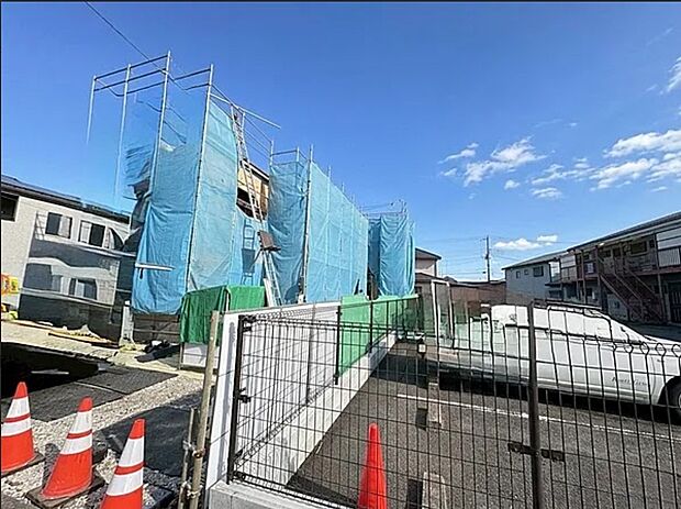（4号棟）駐車スペース２台付き♪来客時も安心です。