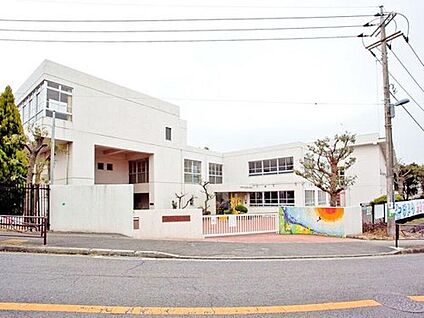 川崎市立真福寺小学校 658m(徒歩9分)