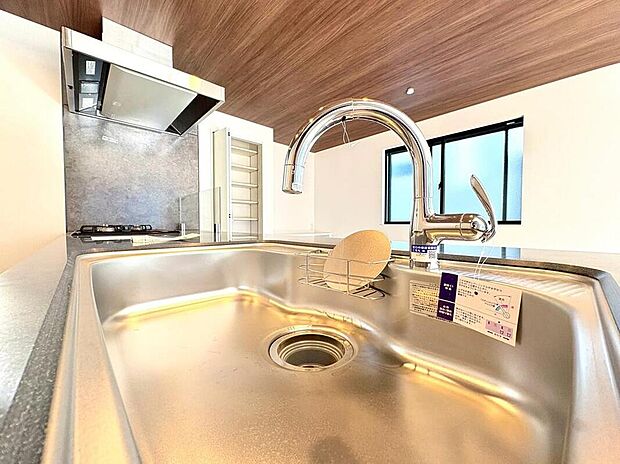 【同形状・同仕様写真(キッチン)】※【類似内観同仕様】施工例のため分譲中の内観とは形状・仕様が異なります。