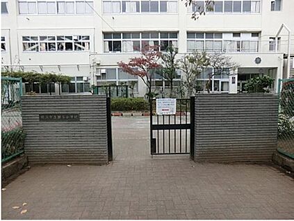 横浜市立瀬谷小学校 433m(徒歩6分)