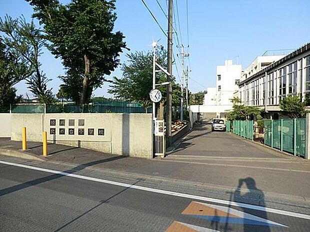綾瀬市立北の台小学校（約550m）
