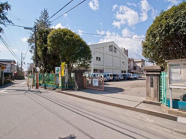 座間市立座間小学校(約736m)