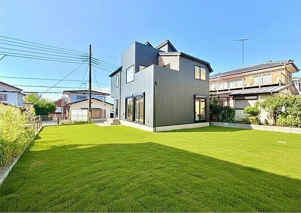 72坪の敷地で庭キャン~BBQ~ドッグラン~色々楽しめます♪※画像は実際の庭写真をもとに、CG合成したもので、実際とは多少異なります。