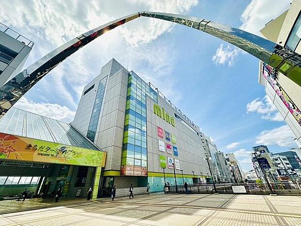 ミーナ(約1,100m)