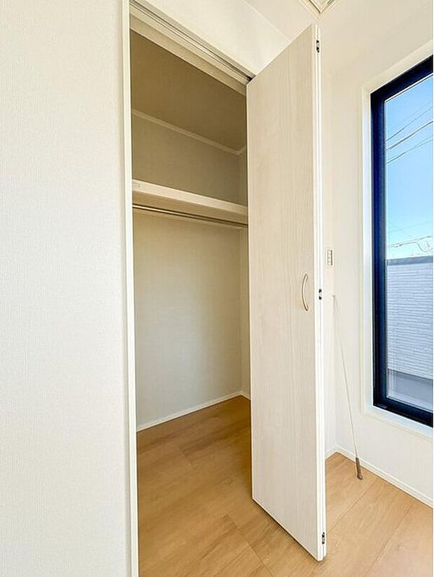 【【収納】】各部屋を最大限に広く使って頂ける様、全居住スペースに収納付。プライベートルームはゆったりと快適に。