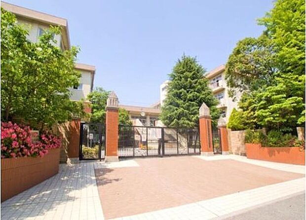 南浦和中学校(約900m)