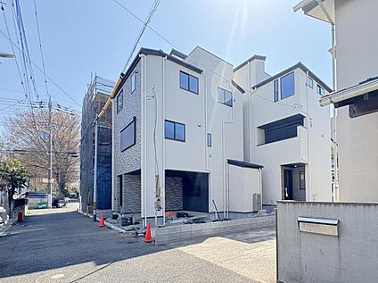 【2号棟 外観】