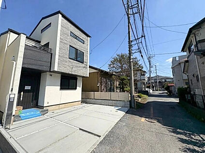 前面道路含む現況写真