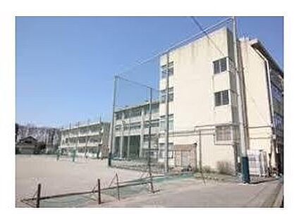 さいたま市立片柳中学校 1241m(徒歩16分)