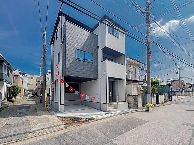 【現地外観写真】物件の陽当りや通風・仕様設備やお部屋の大きさの比較、近隣・周辺環境や街並みなど、資料には掲載していない情報が現地にはたくさんあります。 是非一度、現地をご確認ください。