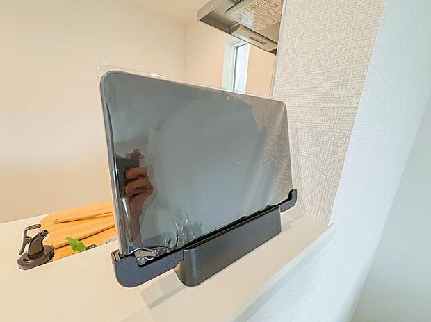 【Iotタブレット】家電や住宅設備をインターネットに接続し、スマートフォンや音声で一括操作・自動化する次世代の住まいです。