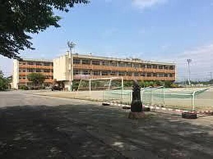 さいたま市立桜山中学校 1057ｍ(徒歩14分)