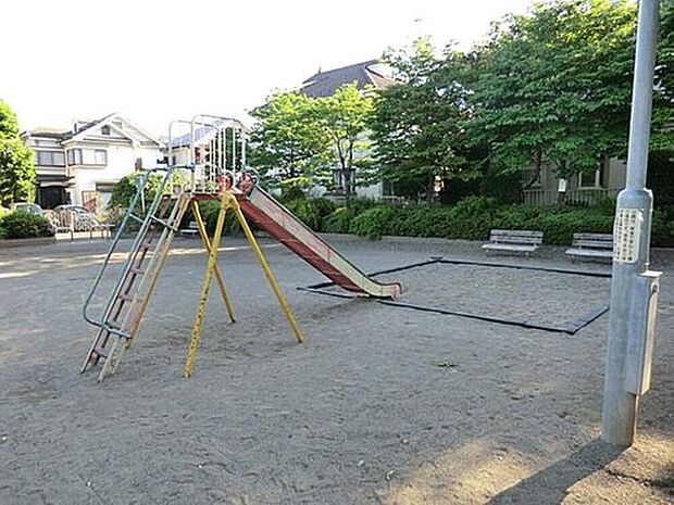 むつみ公園(約817m)
