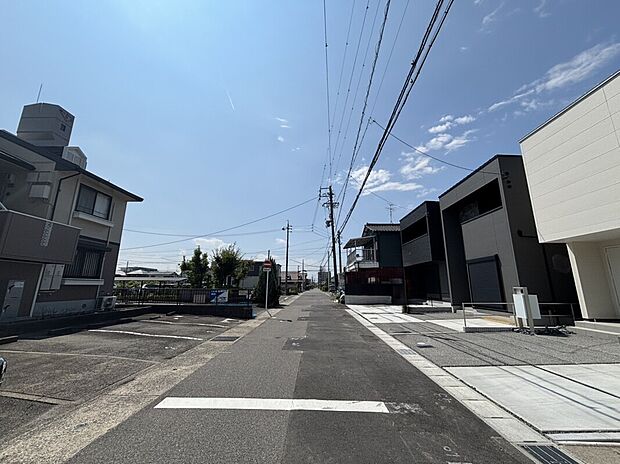 前面道路
2025年8月撮影