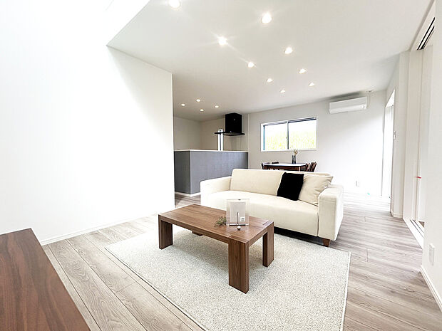 リビング　現地写真　C号棟