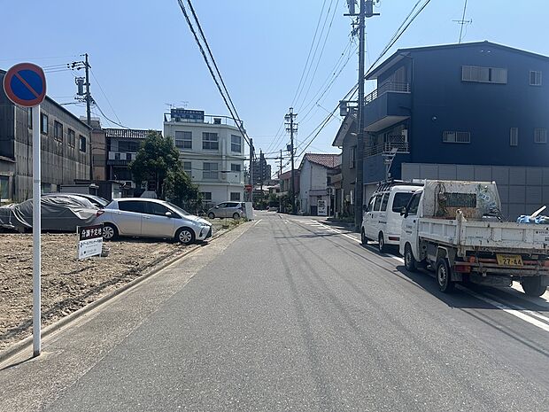 前面道路（2025年９月撮影）