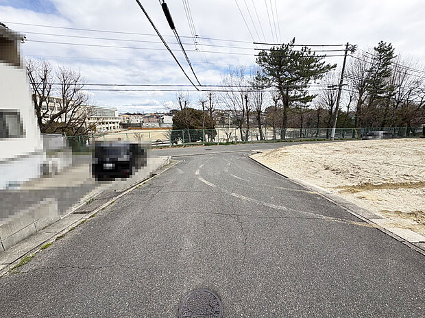 北側前面道路