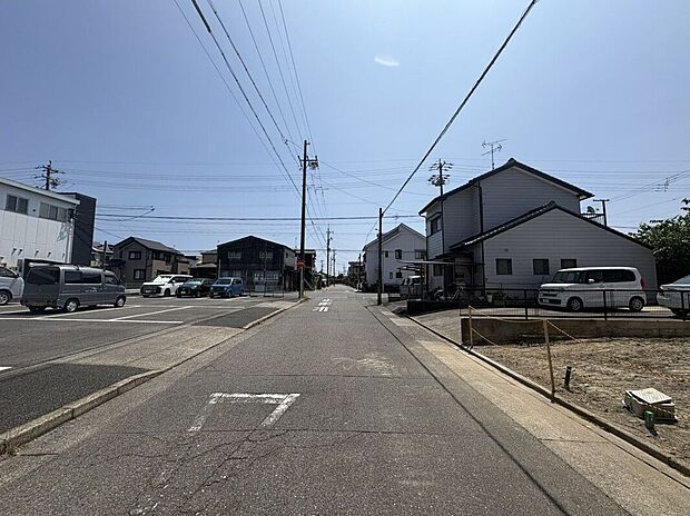 北側前面道路(2026年7月撮影)