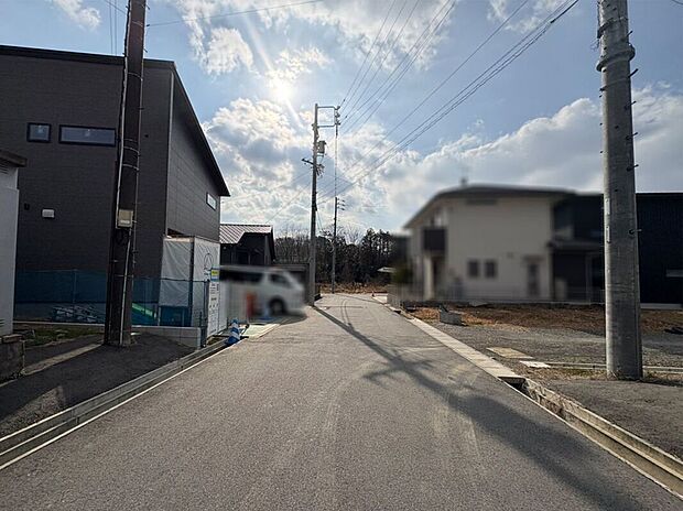 南東側前面道路(2026年2月撮影)