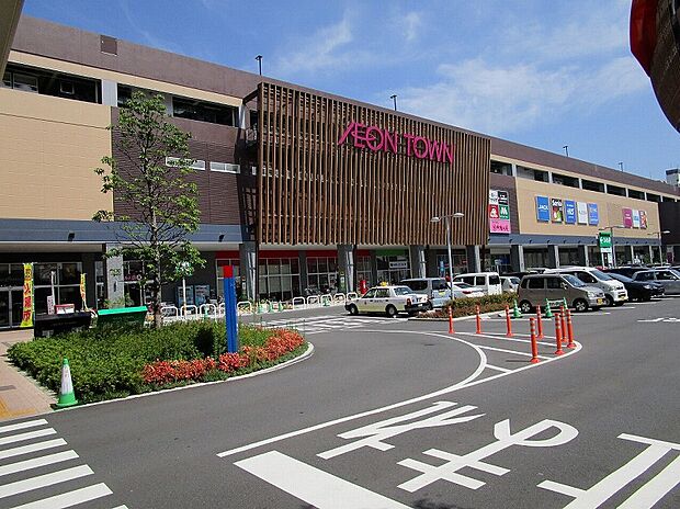 イオンタウン名西（約630m）