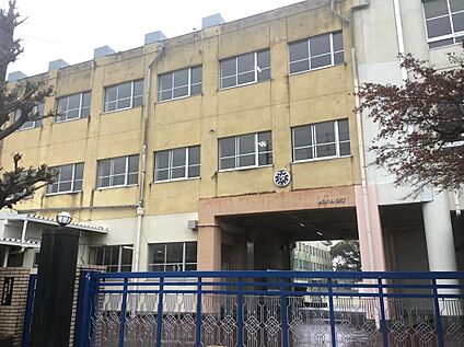 汐路小学校 140m(徒歩2分)