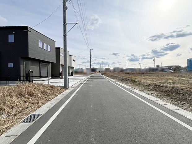 【前面道路　西側5.9m】■2025年2月撮影