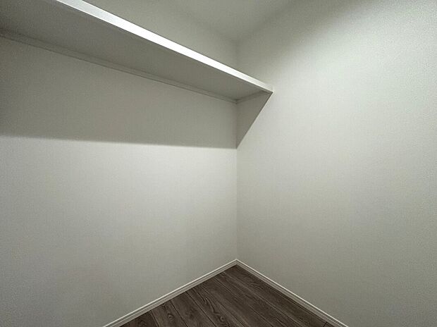 【納戸　C号棟】■掃除用具や日用品のストック、季節ものの家電などの収納にぴったりです！