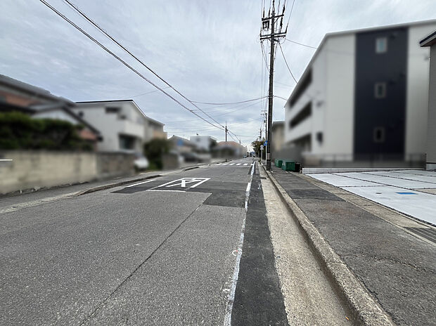 【前面道路　北東側10.3m】■2025年11月撮影