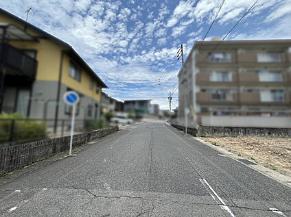 前面道路　北西側7.9m～8.0m