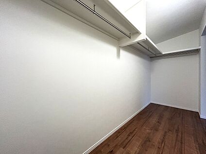 ウォークインクローゼット C号棟