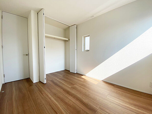 【洋室 同仕様】■子ども部屋にも広々クローゼット