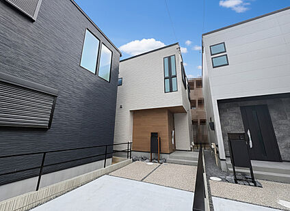 現地外観写真(C号棟)