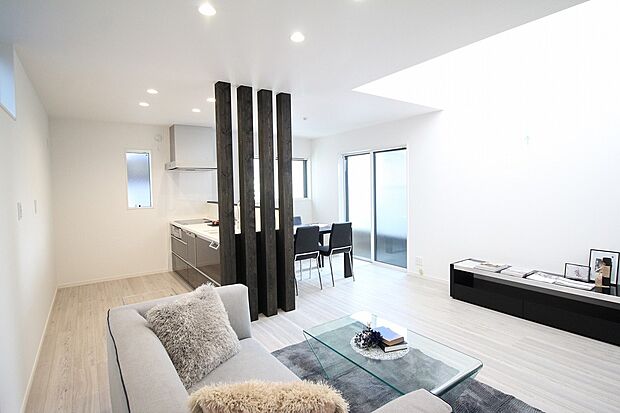 【リビング　同一仕様】■ガス温水式床暖房がリビングをムラなくあたたかく