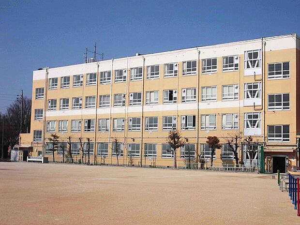 名古屋市立八幡小学校（約1,090m）