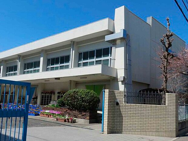 日吉小学校(約680m)