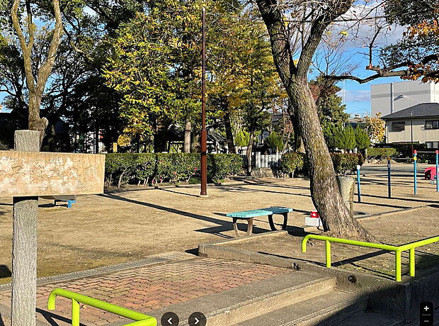 二女子第二公園（約220m）