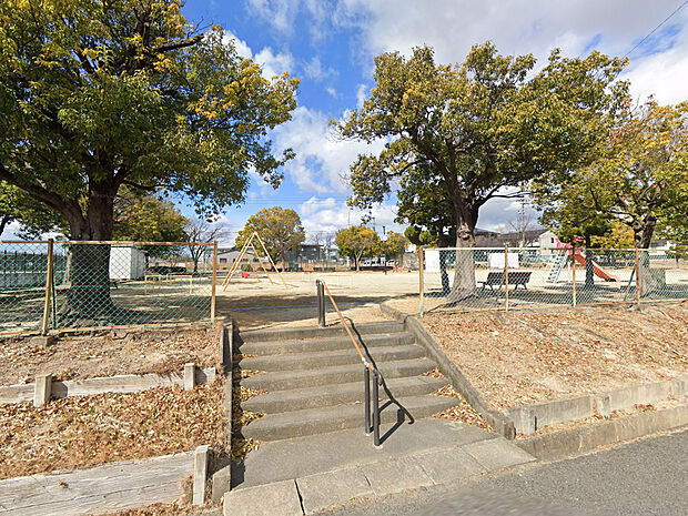 池浦公園(約160m)