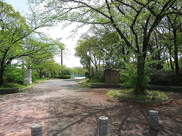 楠公園（約690m）