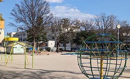 岩塚公園 190m(徒歩3分)
